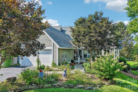 146 Overlook Drive active home in Kenmure, Flat Rock, NC