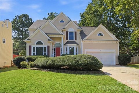 9011 Coleshire Court pending home in Cheshunt, Charlotte, NC