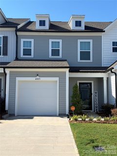 A home in Concord Lakes Townhomes
