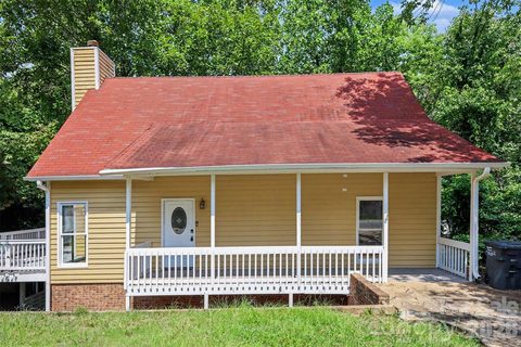 4066 Triton Drive active home in Tega Cay, Tega Cay, SC