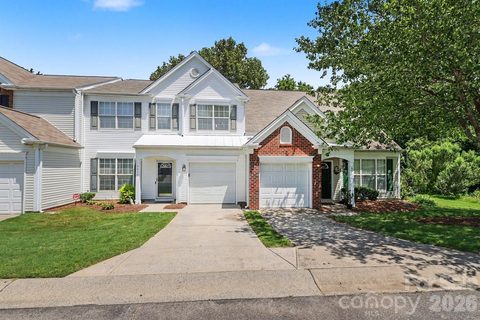 6614 Beverly Springs Drive active home in Beverly Crest, Charlotte, NC
