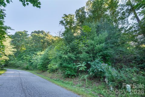 70 Hawtree Court active lot in Reems Creek Golf Community, Weaverville, NC