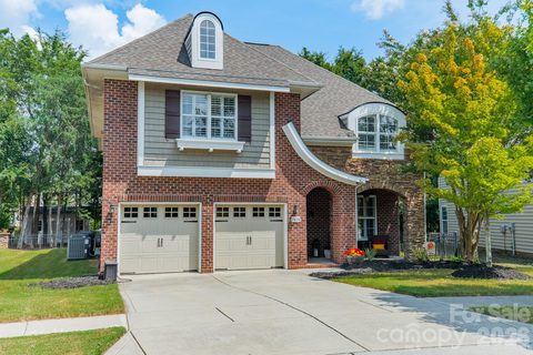 9428 Ardrey Woods Drive active home in Ardrey Woods, Charlotte, NC