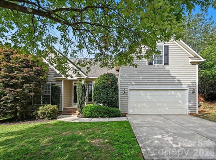 400 Amersham Lane active home in Hunter Oaks, Waxhaw, NC