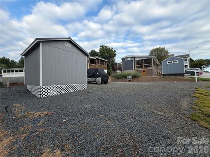 207 Badin View Road active lot in Badin Shores Resort, New London, NC