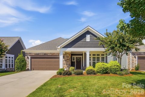 141 Valleymist Lane pending home in The Courtyards At Blume Point, Mooresville, NC