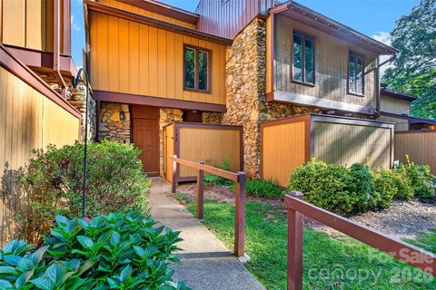 Homes in The Colony, Arden