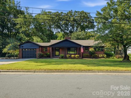 5701 Wilora Lake Road pending home in Wilora, Charlotte, NC