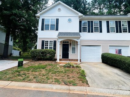 1917 Bellflower Drive active townhome in Glenridge Townhomes, Fort Mill, SC