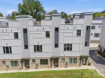 509 Strong Avenue active townhome in Skyline Townes, Charlotte, NC