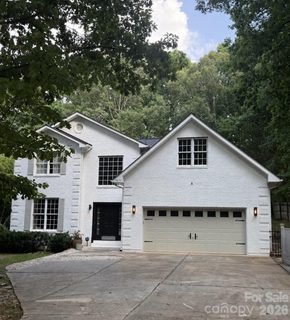 9434 Valley Road active home in Lakeside Acres, Charlotte, NC