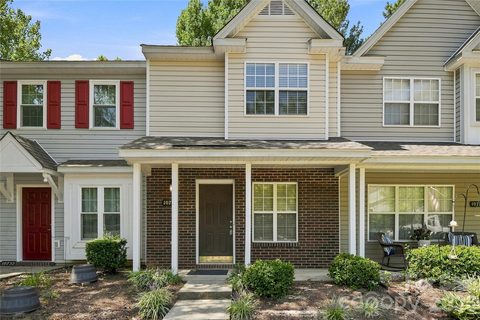 10728 Holly Ridge Boulevard active townhome in Holly Ridge, Charlotte, NC