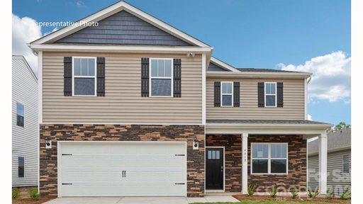 1702 7th Street Drive active home in The Hamptons At Hickory, Hickory, NC