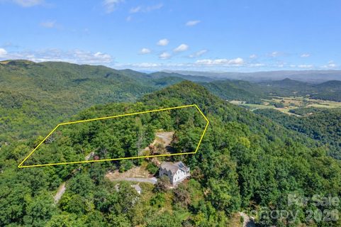 25 Lila Lane active home in Mount Soma, Clyde, NC