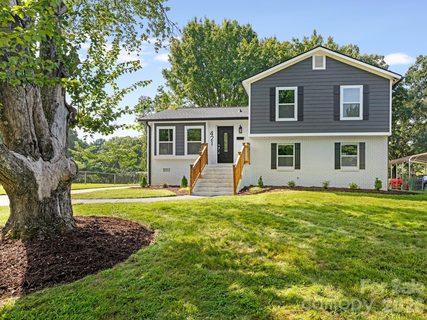 421 Vickery Drive active home in Bridlewood, Charlotte, NC