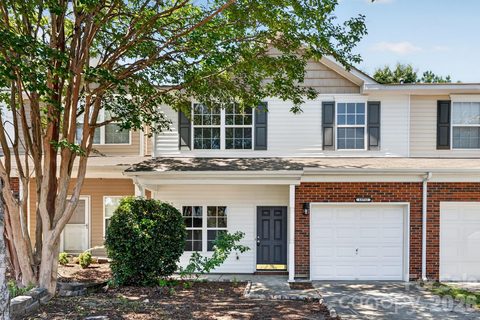 13711 Singleleaf Lane active home in Charlotte Pines, Charlotte, NC