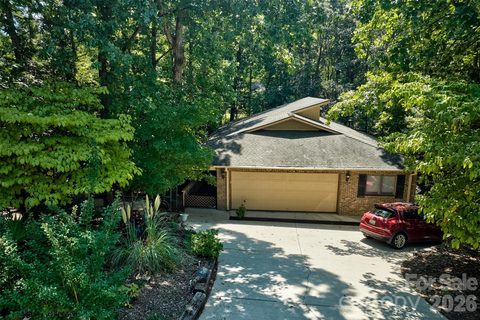 9 Cove Road active home in River Hills, Lake Wylie, SC