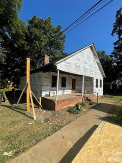 1804 Kennesaw Drive active home in Lincoln Heights, Charlotte, NC