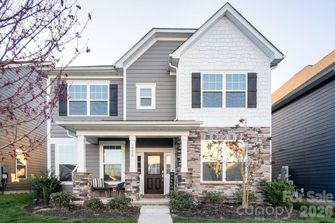 Homes in Davidson East, Davidson