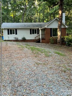319 Settlement Drive pending home in Olde Camden Estates, Midland, NC