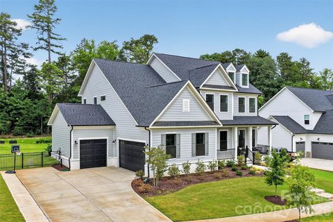 14109 White Gardens Lane pending home in Camden, Huntersville, NC
