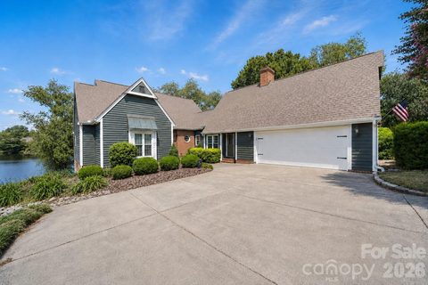 Homes in Bailiwyck, Fort Mill