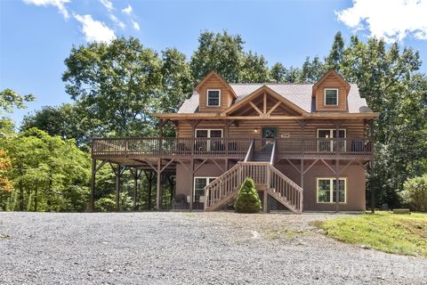 Homes in Smoky Falls, Maggie Valley