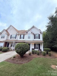 11319 Morgan Valley Lane pending home in Covington At Providence, Charlotte, NC