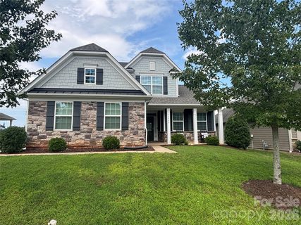 1540 Post Court active home in Robinson Oaks, Gastonia, NC