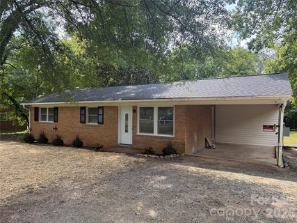 4814 Chapel Grove Road active home in Fallscrest, Gastonia, NC