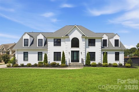 Homes in Heather Glen, Matthews
