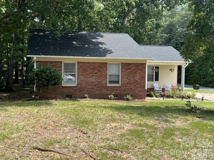 611 Woodland Drive active home in Rolling Hills, Rockwell, NC