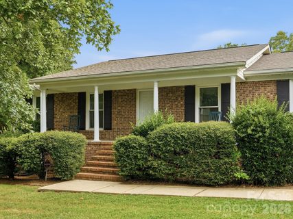 1807 Nw Alamance Drive pending home in Freedom Acres, Concord, NC