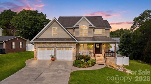 6011 Dockside Drive active home in Gold Creek, Hickory, NC