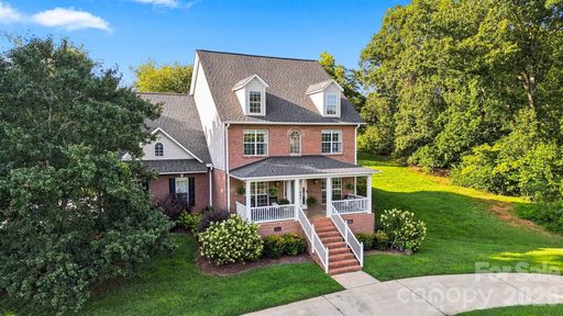 Homes in Fairway Farms, Newton