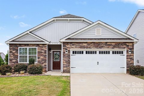 7594 Stonehouse Drive active home in Nolen Farm, Gastonia, NC