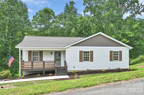 A home in Petersburg Crossing, Marshall