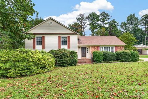 2124 Poinsett Drive active home in Swan Meadows, Rock Hill, SC