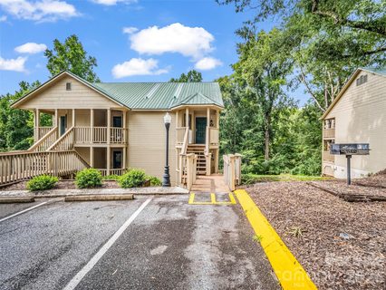 160 Whitney Boulevard active home in Rumbling Bald On Lake Lure, Lake Lure, NC