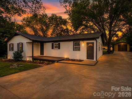 4209 Heatherstone Drive active home in Fox Run, Gastonia, NC