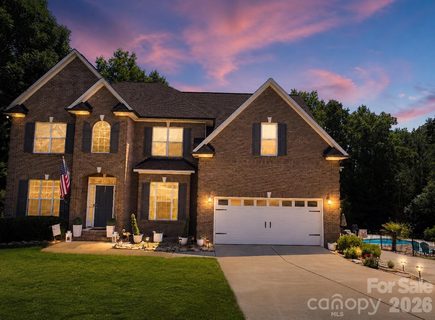 5506 Thistlebrook Court pending home in Cramer Woods, Gastonia, NC