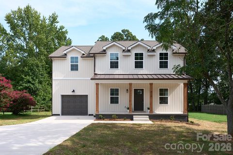 Homes in Midway Park, Indian Trail