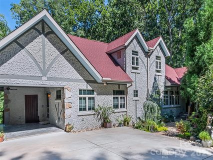 A home in Holston Village