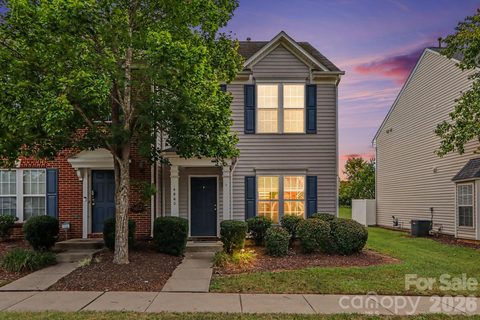 4960 Sunburst Lane active townhome in Farmington Ridge, Charlotte, NC