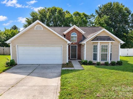 12704 Cumberland Crest Drive active home in Covington, Huntersville, NC