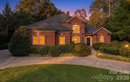 1515 8th Street active home in Forest Park, Hickory, NC