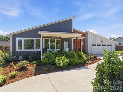 112 Upper Grove Lane pending home in Reems Creek, Weaverville, NC