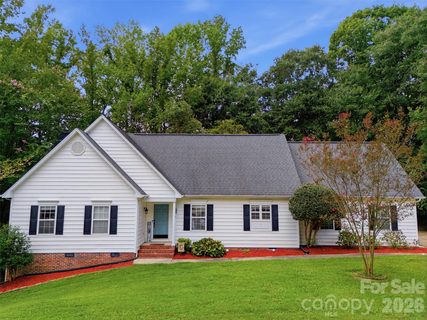 4203 Patriots Way active home in Heritage Woods, Gastonia, NC
