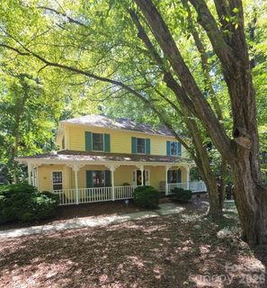 7030 Pleasant Drive active home in Stonehaven, Charlotte, NC