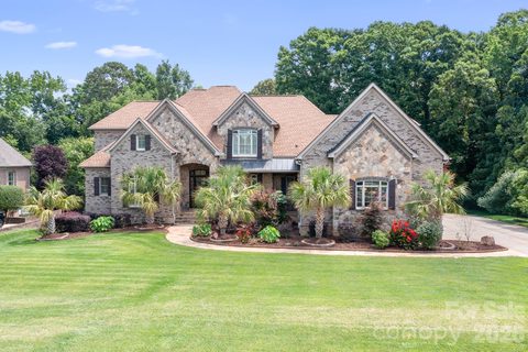 2215 Whiskery Drive active home in Providence Downs, Waxhaw, NC